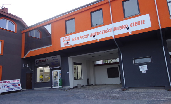 Zdjęcia sklep samochodowy MOTOART w Kielce